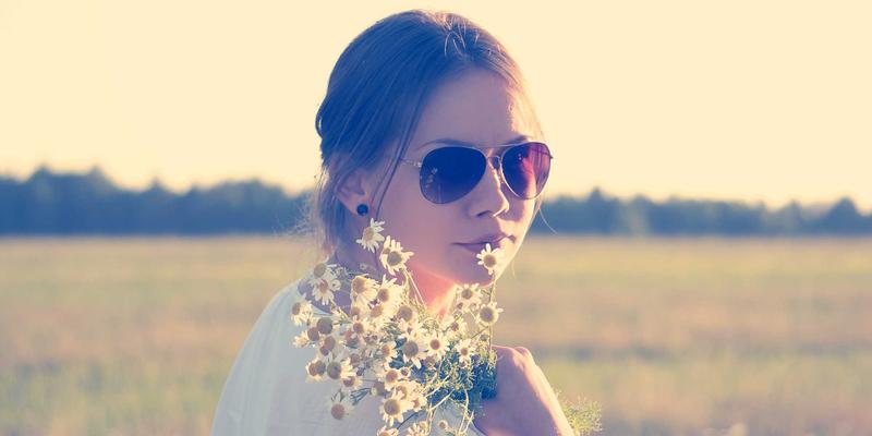 大连港口经济转型：从传统货运到现代航运服务中心的路径探索与本地影响